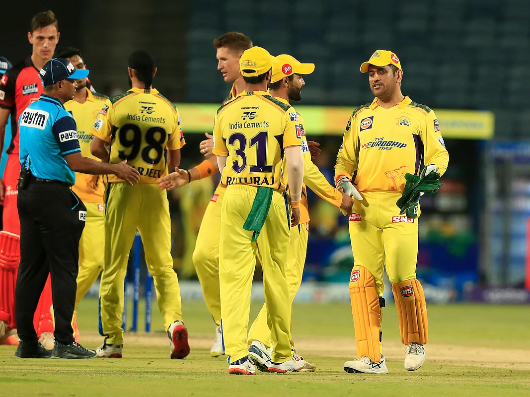 CSK v SRH: தோனியின் கேப்டன்ஸி... மீண்டும் வெற்றிப் பாதைக்குத் திரும்பிய சென்னை!