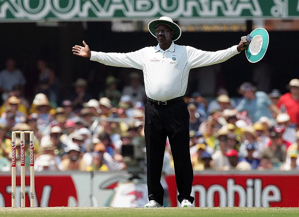 Steve Bucknor | ஸ்டீவ் பக்னர்