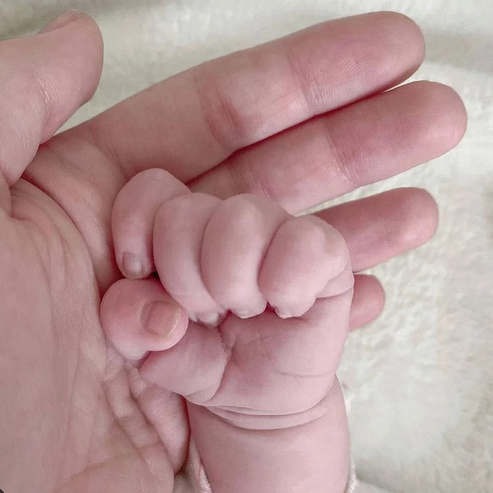 Marianna's insta post with her baby