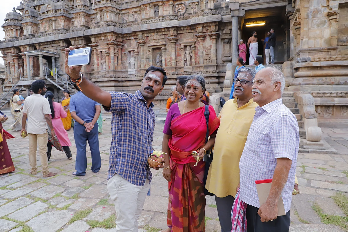 சோழர் உலா: சமயமும் சரித்திரமும் சங்கமித்த பயணத்தின் அனுபவங்கள்!