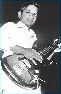 Ilaiyaraja introduced to Tamil singers