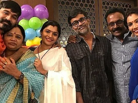 "தனுஷுக்கு சினிமா லைஃப்ல ஈடுபாடில்லை. ஏன்னா..."- 20 years of `துள்ளுவதோ இளமை' பற்றிக் கஸ்தூரி ராஜா