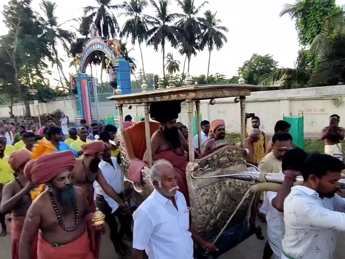 நாற்காலிப் பல்லக்கில் வந்து குருமகாசந்நிதானங்களை வழிபட்ட தருமபுர ஆதீன கர்த்தர் - பக்தர்கள் உற்சாகம்!