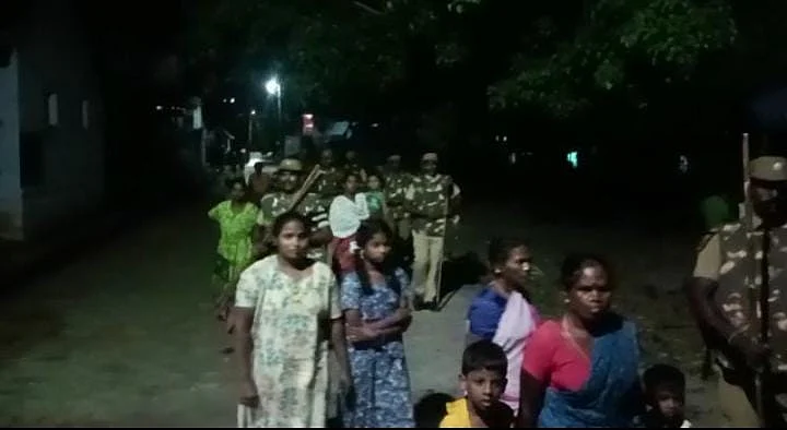 பாதிக்கப்பட்ட மக்கள்