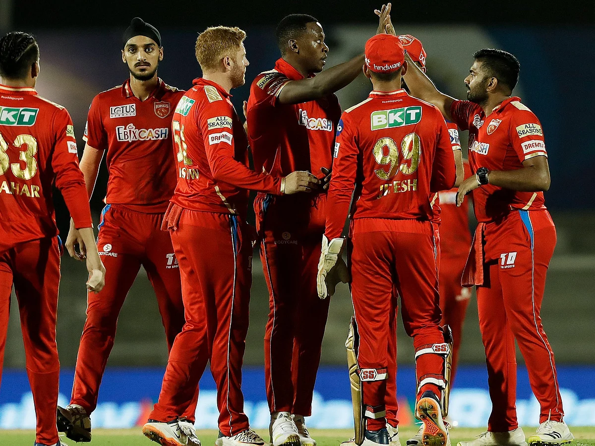 RCB v PBKS: பஞ்சாப்புக்கு பலம்சேர்த்த பேர்ஸ்டோ, லிவிங்ஸ்டோன்; ஆர்சிபியின் பிளேஆஃப் கனவு அவ்வளவுதானா?