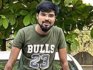 ஆடம்பர வாழ்க்கைமீதான மோகம்; வீடுகளில் பூட்டை உடைத்துத் திருடிய டிக்-டாக் பிரபலம் கைது!