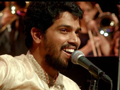 Pradeep Kumar: மாயக் குரல்; மந்திர மொழி; மனதுக்கு நெருக்கமான பாடல்கள்! |Photo Story
