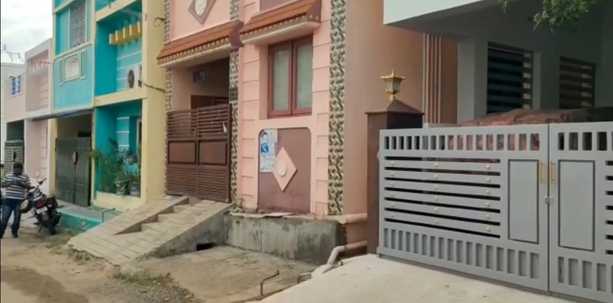 கொள்ளையடிக்கப்பட்ட வீடு