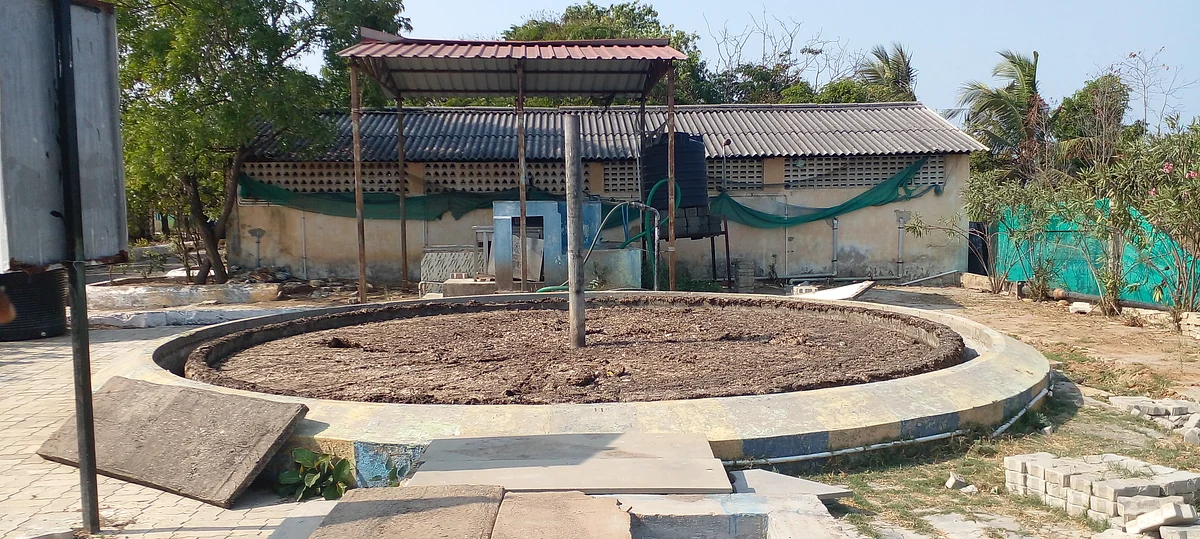 கழிவு சுத்திகரிக்கும் இடம்