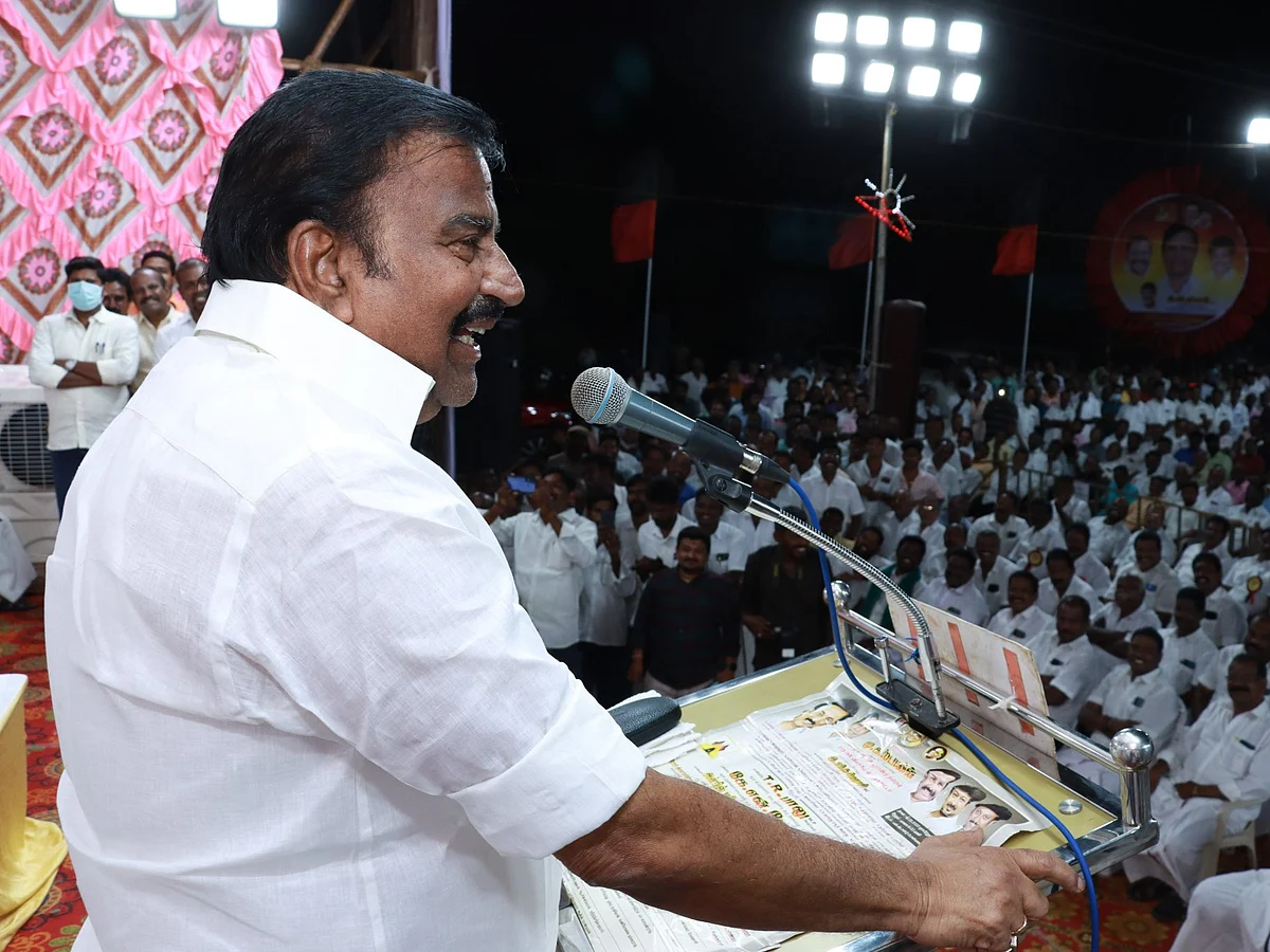 ``19 கேஸ்... அதுல 9 கொலை கேஸ் போட்டீங்க; இப்போ மந்திரியா இருக்கேன்!" - அமைச்சர் கே.என்.நேரு பேச்சு