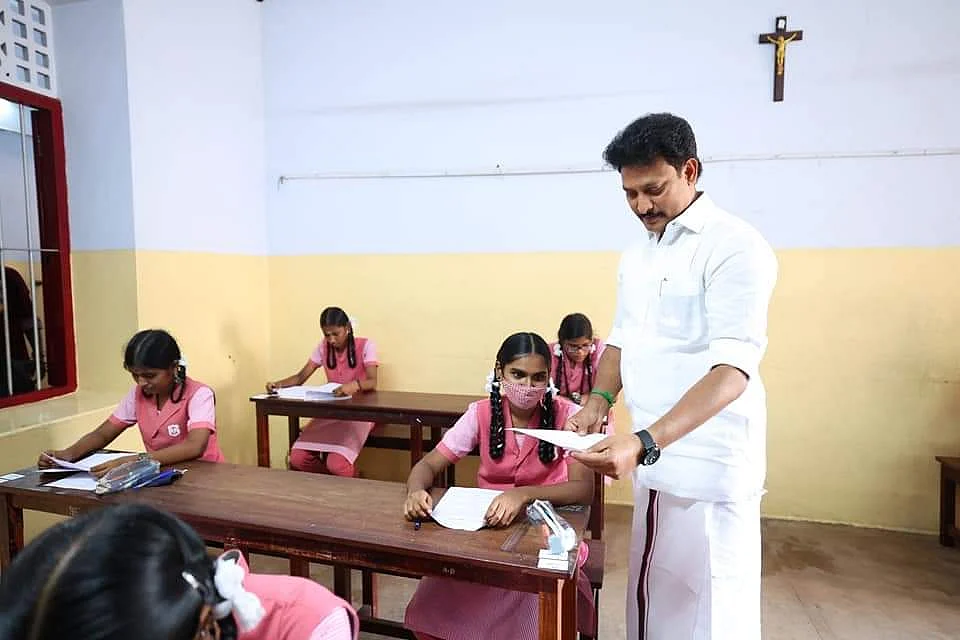 அன்பில் மகேஸ் பொய்யாமொழி