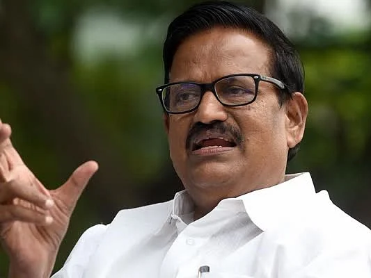 பெட்ரோல் விலை உயர்வு: ``மன்மோகன் சிங்கால் முடிந்தது; மோடியால் ஏன் முடியவில்லை!" - கே.எஸ்.அழகிரி