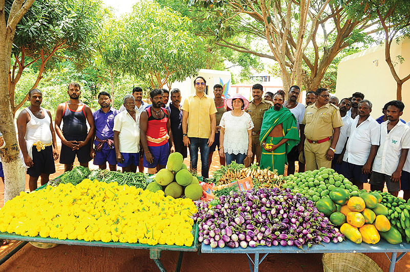 சிறைச்சாலையைப் பசுமைச்சோலையாக மாற்றிய சிறைவாசிகள்
