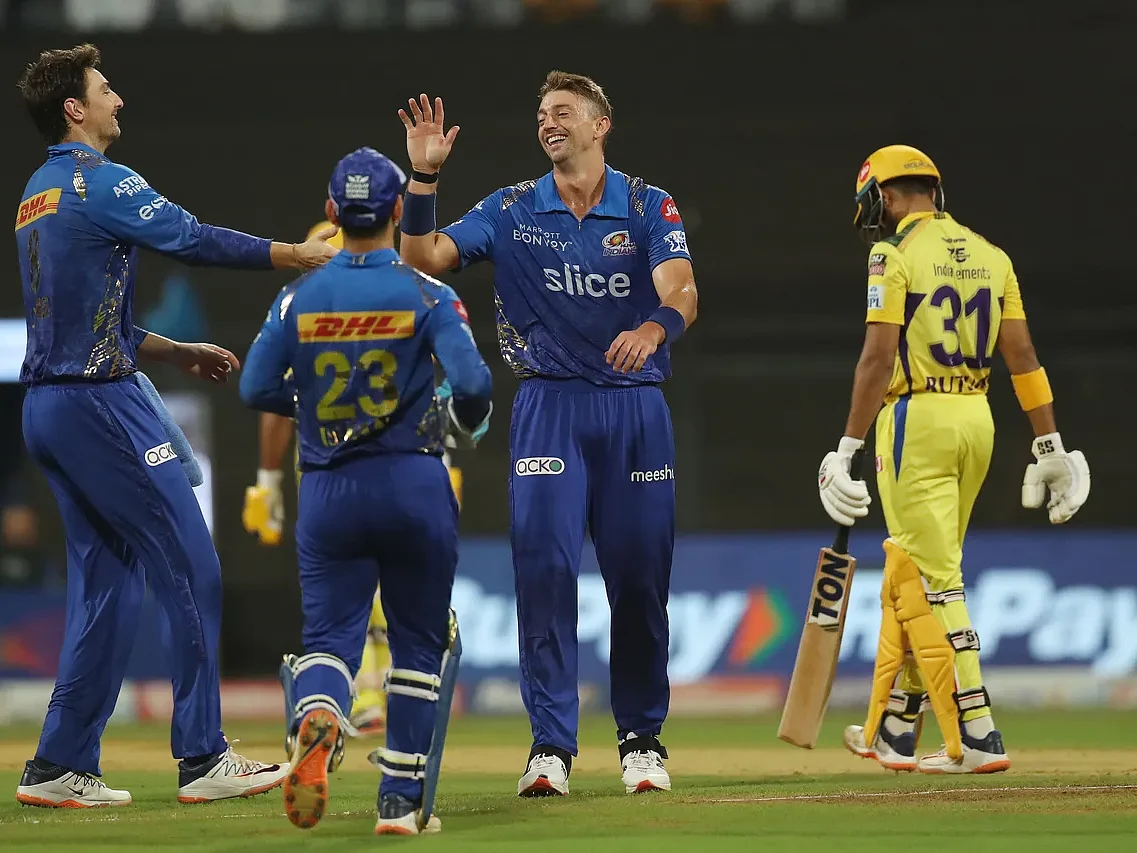 CSK v MI: பேட்டர்களின் தப்பாலே ரன் இல்ல இப்பாலே... போராடிய தோனியும், இளம் பந்துவீச்சாளர்களும்!