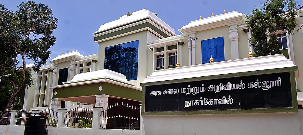 “ஆண்கள் அப்படித்தான் இருப்பாங்க... நாமதான் பொறுத்துப் போகணும்!”