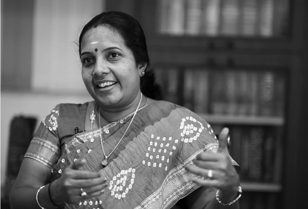 உதயநிதியை வாழ்த்தினால்தான் அமைச்சர்களுக்கு நிம்மதி! - வாளைச் சுழற்றும் வானதி சீனிவாசன்