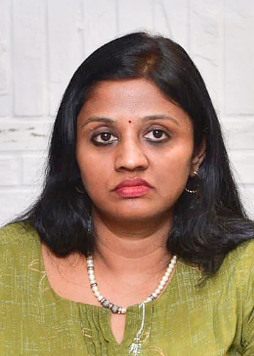 அத்துமீறும் மாணவர்கள்,
அடக்க முடியாத ஆசிரியர்கள்...
தீர்வுதான் என்ன?