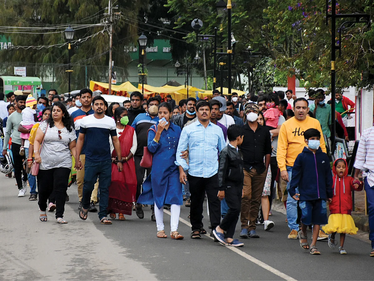 கொள்ளைக் கட்டணத்தில் நீலகிரி தங்கும் விடுதிகள்... - விழிபிதுங்கும் சுற்றுலா பயணிகள்!