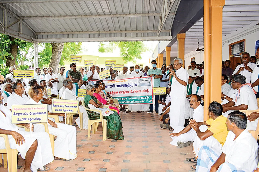 கீழ் பவானி கான்கிரீட் வாய்க்கால் திட்டம்... குழப்ப அரசியல் செய்கிறதா தி.மு.க?