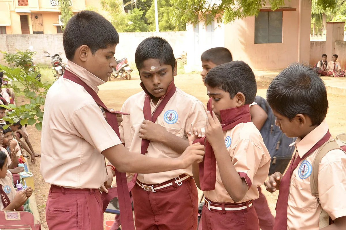 மாணவர்கள்