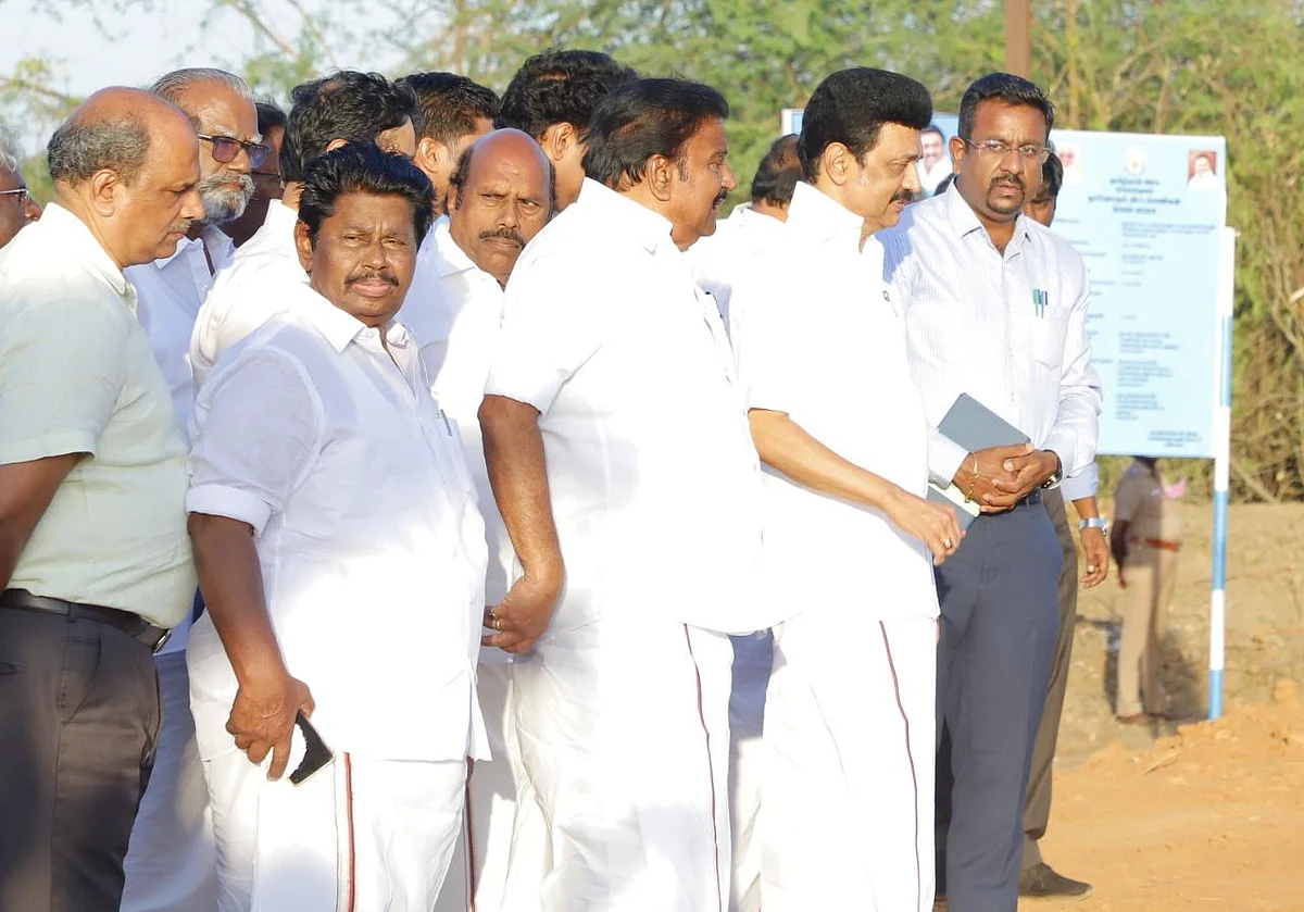 தூர் வாரும் பணிகளைப் பார்வையிட்ட முதலமைச்சர் ஸ்டாலின்