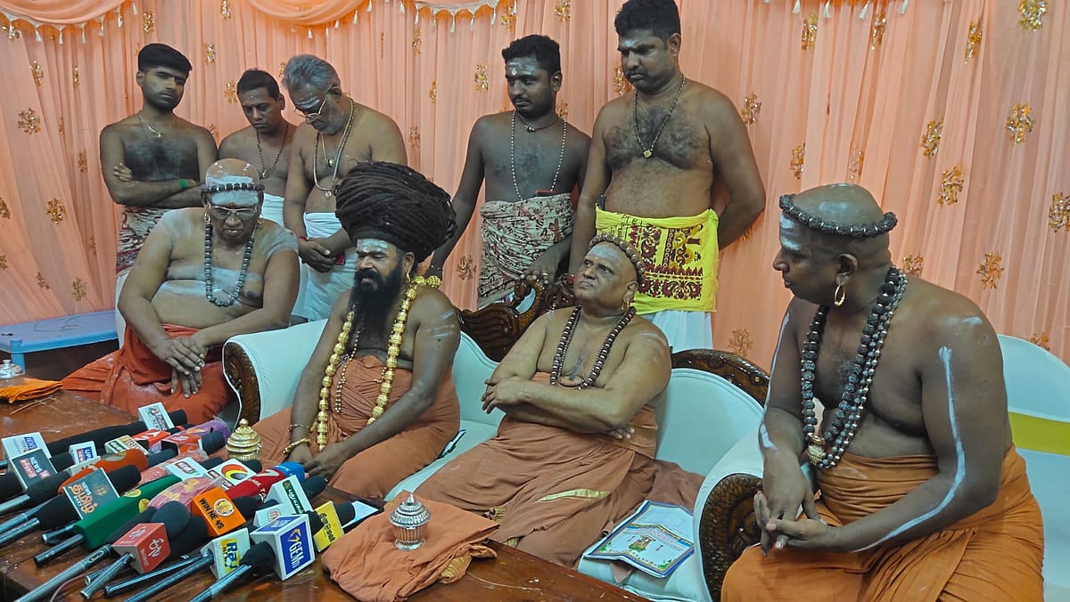 ``பல்லக்கு நிகழ்ச்சிக்கு முதல்வர் வாய்மொழியாக  அனுமதி வழங்கியிருக்கிறார்..!