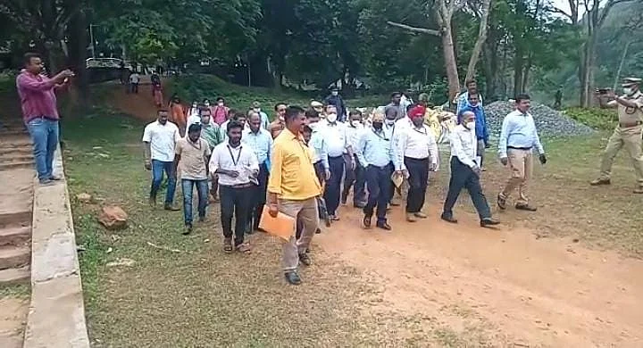 மத்திய குழுவினர்