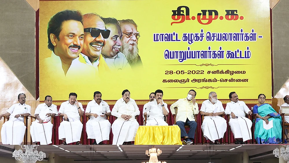 ஆட்சி... கட்சி... குடும்பம்... சரிக்கட்டினாரா ஸ்டாலின்?