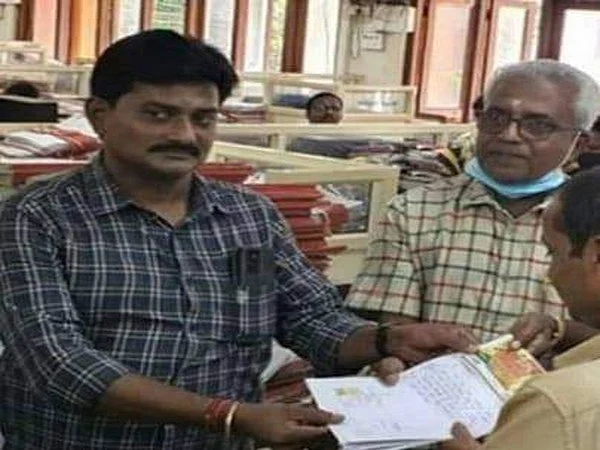 ’இப்படியான அதிர்ஷ்டத்தை எதிர்பார்க்கவில்லை’ -ரூ. 250 -க்கு வாங்கிய லாட்டரியில் ரூ.10 கோடி வென்றவர்!