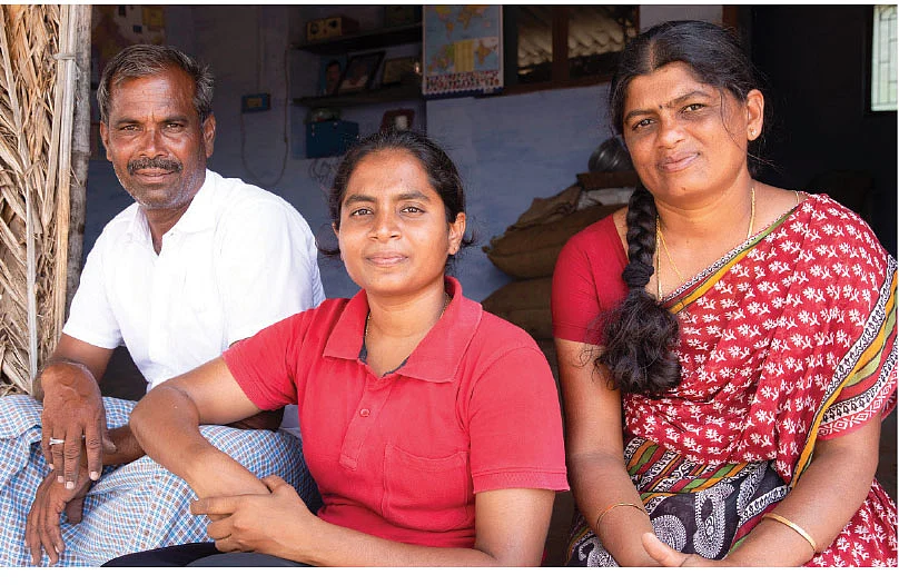 பெற்றோருடன்...