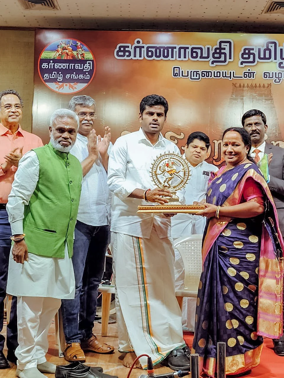குஜராத்தில் அண்ணாமலை