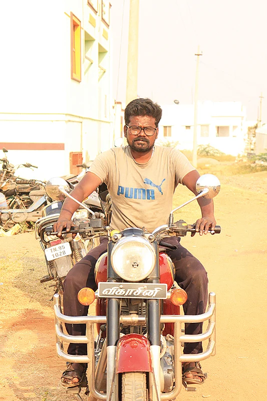 ‘‘வீடுதான் மெக்கானிக் ஷெட்.. ஷெட்தான் வீடு!’’