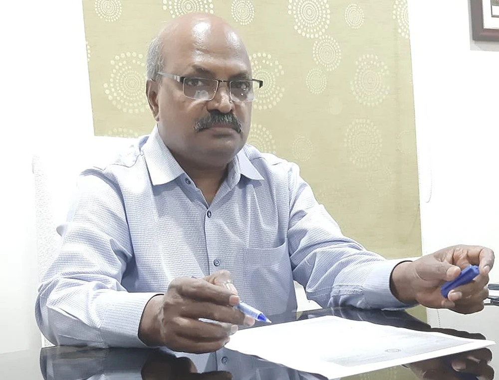 அறக்கட்டளை நிர்வாகம் Vs பேராசிரியர்கள் - பச்சையப்பன் கல்லூரி விவகாரத்தில் தலையிடுமா அரசு?