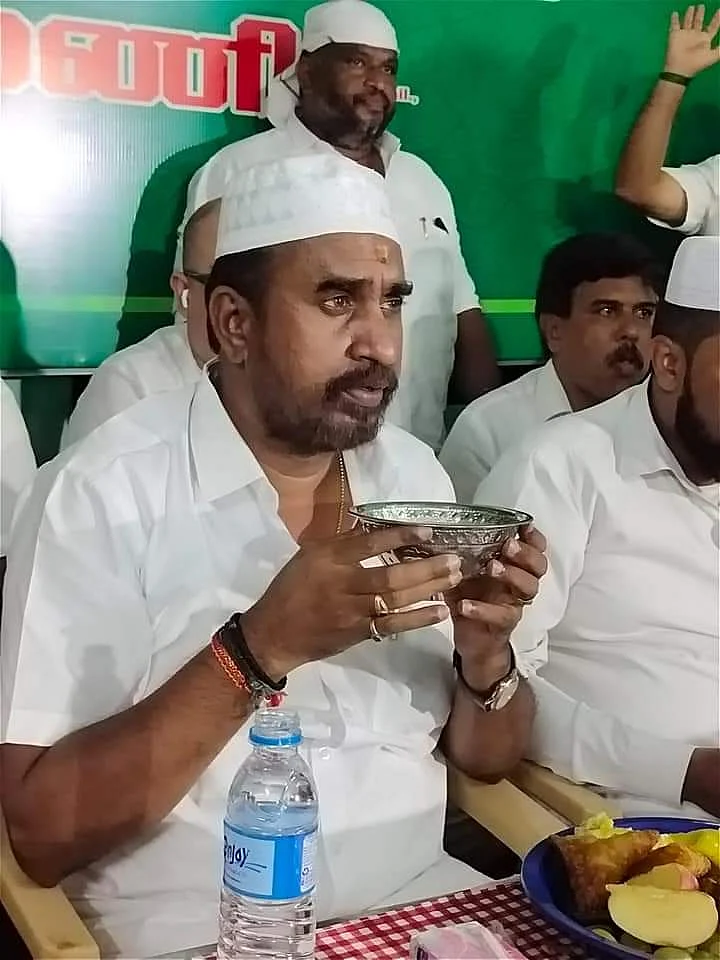 வேலுமணி