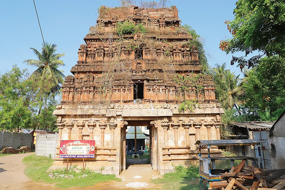 ஒட்டக்கூத்தரும் ரவணச்சித்தரும் வழிபட்ட வீரபத்திரர்!