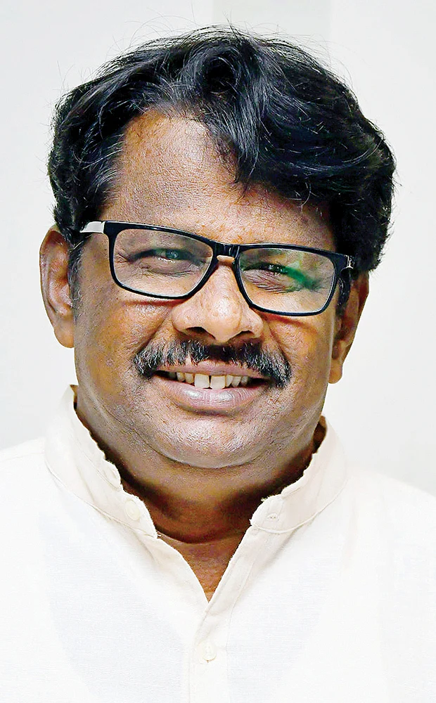 முரளி அப்பாஸ்