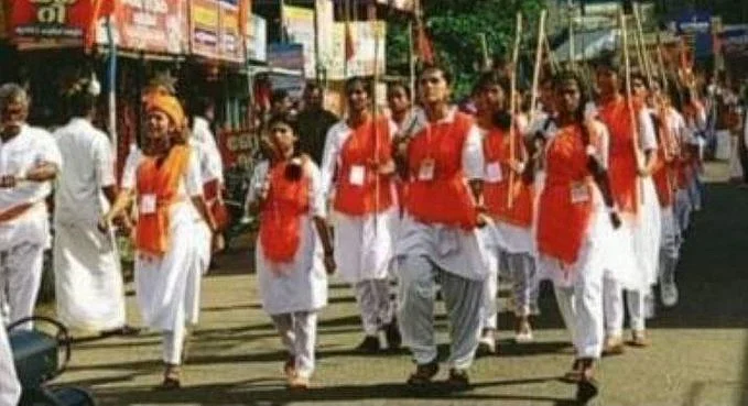 துர்ஹ வாஹினி அணிவகுப்பு