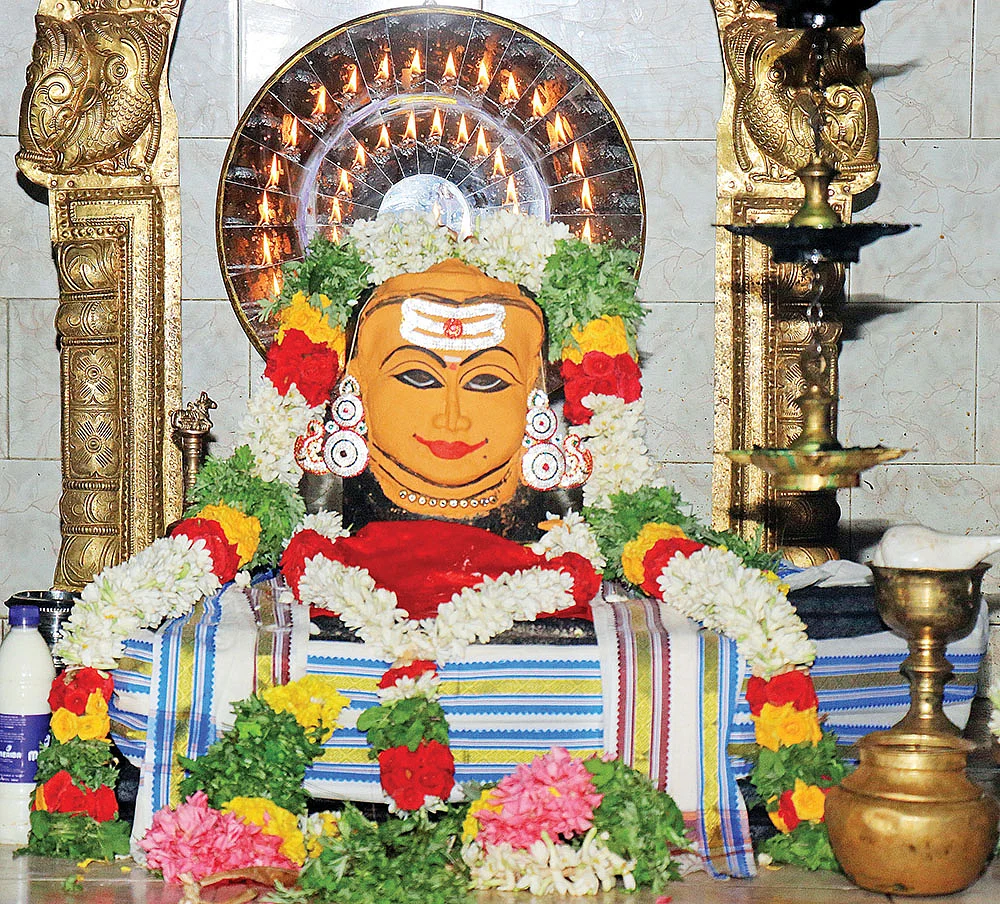 பூவேந்திய நாதர்