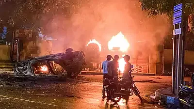 பற்றி எரியும் தீ