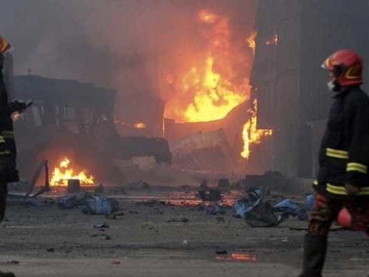 வங்காளதேசம்: கன்டெய்னர் கிடங்கில் தீ விபத்து; 40 பேர் பலி... 450-க்கும் மேற்பட்டோர் படுகாயம்! 