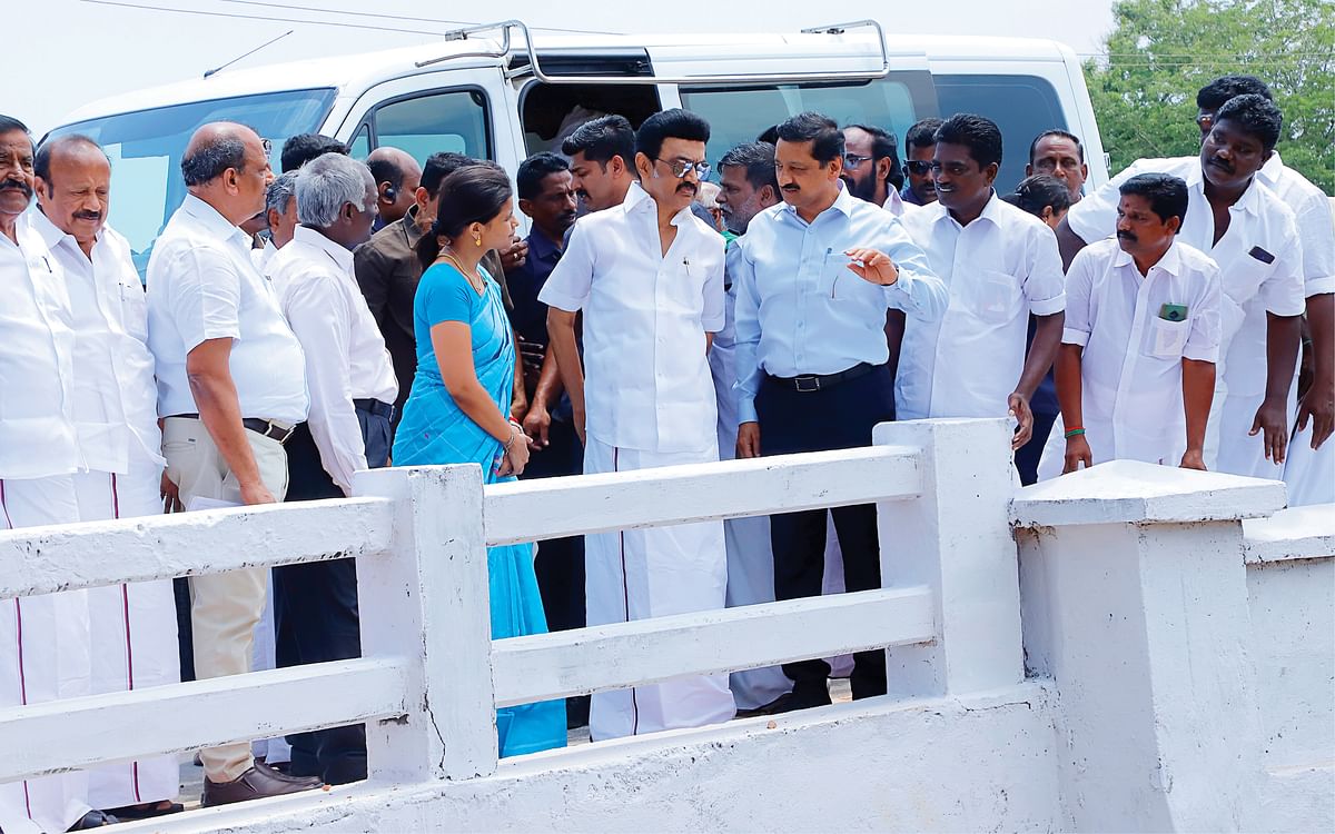டெல்டா மாவட்டத் தூர்வாரும் பணி... முறைகேடுகளை கண்டுபிடித்தாரா முதல்வர்?