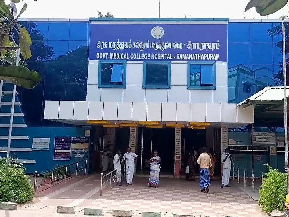 மேய்ச்சலுக்கு சென்ற ஆடுகள் திடீர் சாவு; தந்தை திட்டுவார் என பயந்து பூச்சு மருந்து குடித்தவர் பலி!