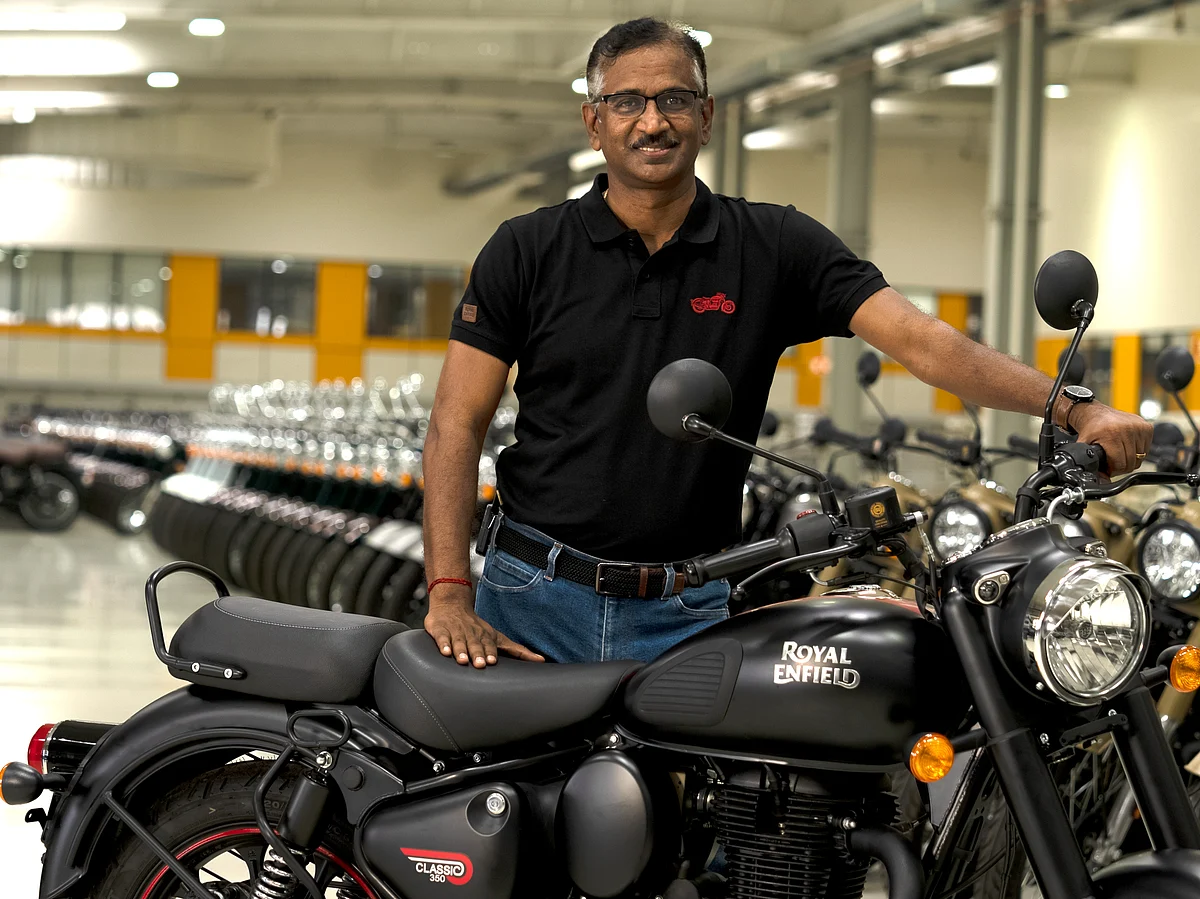 Royal Enfield: 120 ஆண்டுகால இங்கிலாந்து கம்பெனிக்கு CEO இந்த தமிழர்தான்!