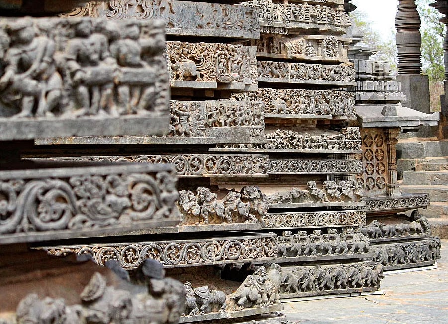 Nayan - Wikki Wedding: திருமண புடவையில் இடம்பெற்ற ஹொய்சாளேஸ்வரர் ஆலயம் - இதன் சிறப்புகள் தெரியுமா?