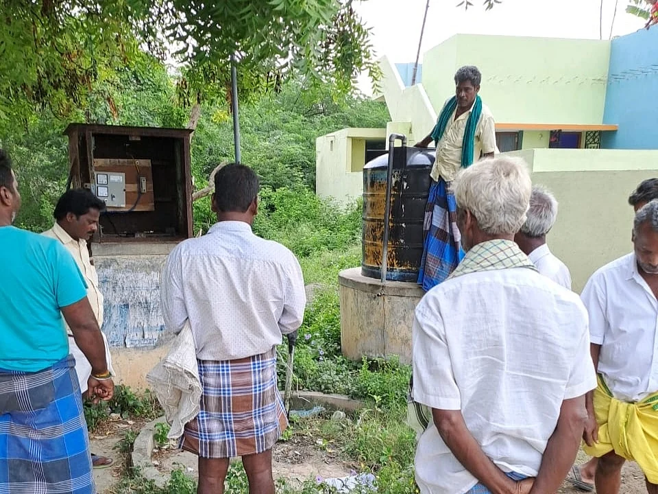 விழுப்புரம்: குடிநீர்த் தொட்டியில் விஷம் கலந்த மர்ம நபர்கள்... சாதிய பாகுபாடு காரணமா?