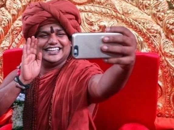 நித்தியானந்தா: சிஷ்யைக்குப் பாலியல் தொல்லை... ஜாமீனில் வெளிவர முடியாத கைது வாரண்ட்!