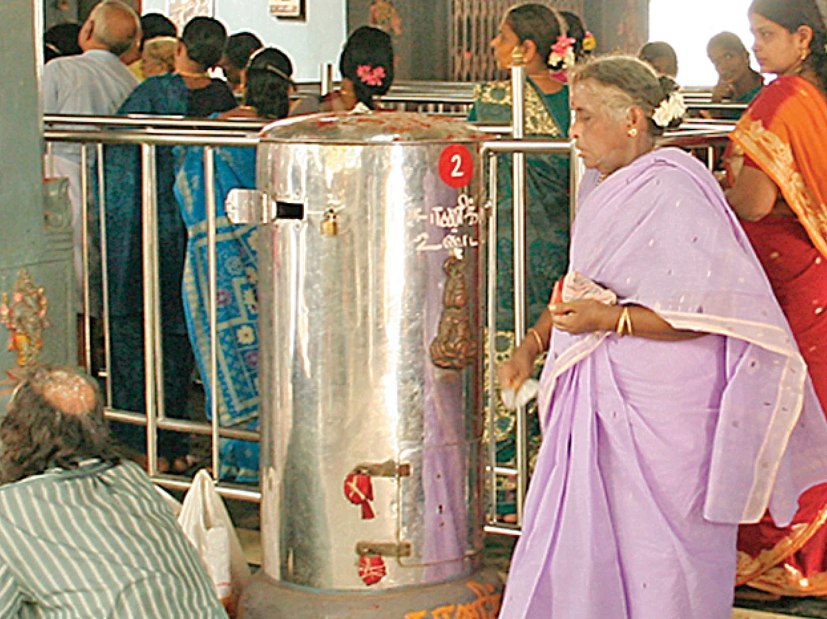 உண்டியல் வருமானம் இப்படித்தான் செலவு செய்ய வேண்டும்!