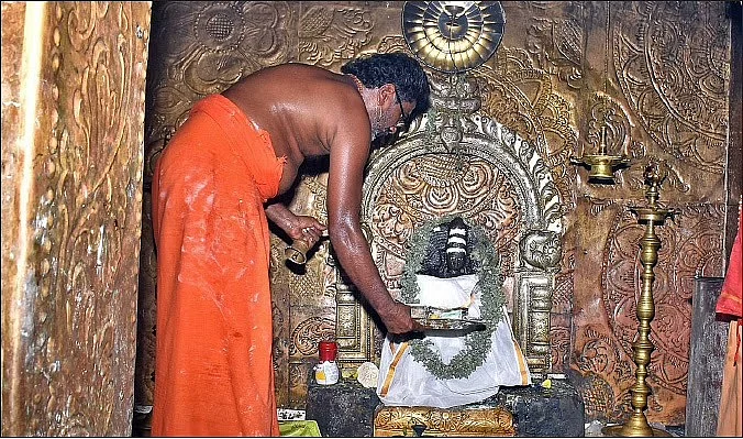 கருமாத்தூர் மூனுசாமிகள்