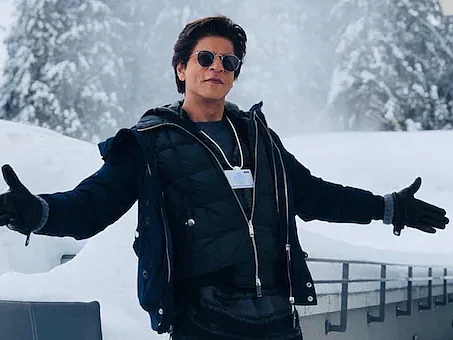 `Pathaan' Shah Rukh Khan: சினிமாவில் 30 ஆண்டுகள் - பாலிவுட்டின் அசைக்க முடியாத பாட்ஷா ஷாருக்கான்!