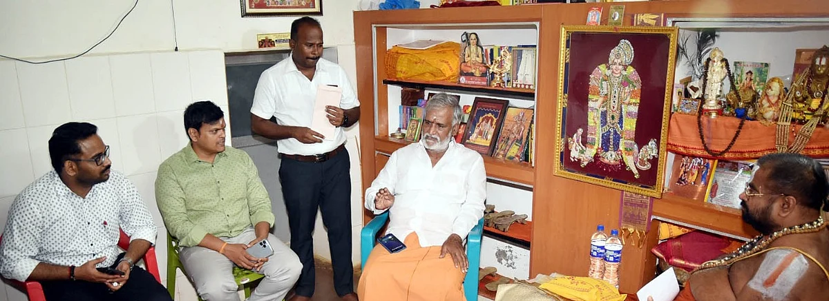 அமைச்சர் சேகர்பாபு ஜீயருடன் சந்திப்பு
